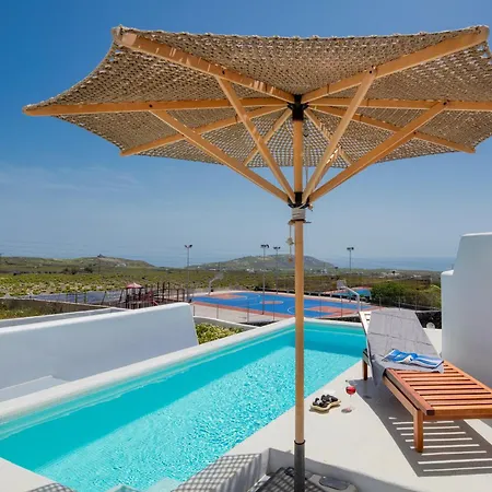 Milestone Megalochori (Santorini)