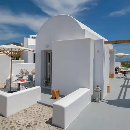 Milestone Megalochori (Santorini)