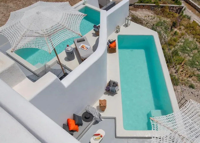 Milestone Villa Megalokori